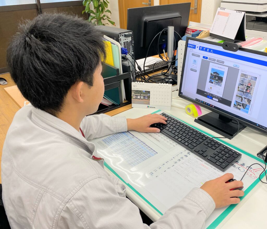 報告書を作成している様子